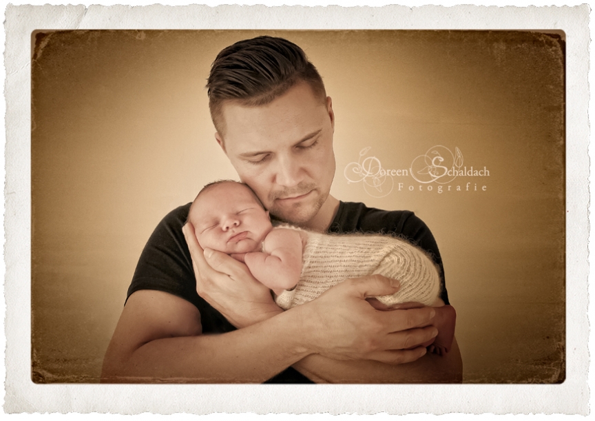 Fotos Papa mit Baby, Neugeborenenfotos Potsdam, Neugeborenenfotografie Potsdam, Fotograf Potsdam, Fotostudio Potsdam, Babyfotos Potsdam 